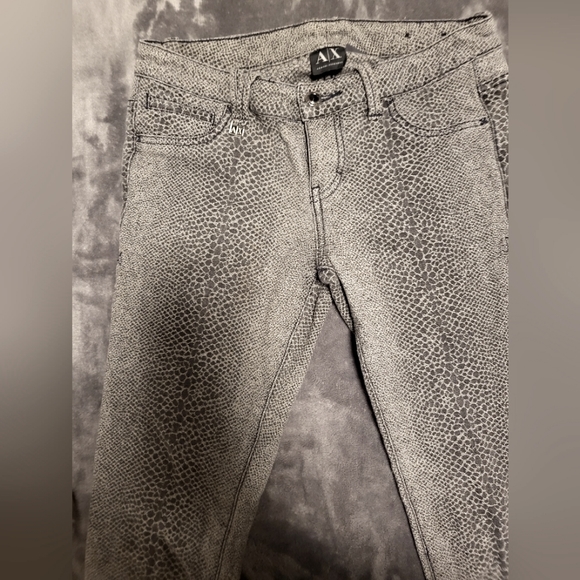 Beautiful snake type jeans - Picture 1 of 5